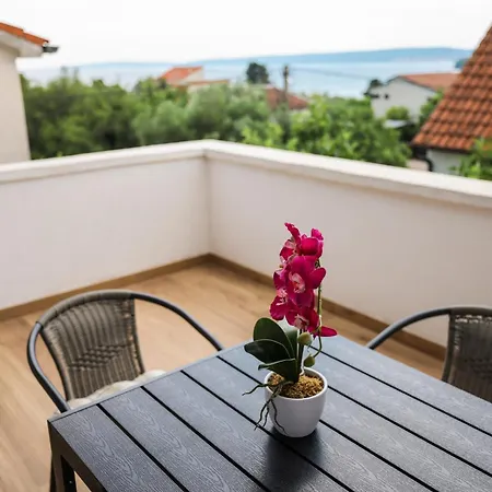 My Dalmatia - Sea View Naledi With Shared Pool アパート