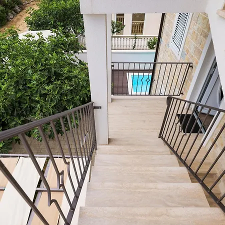 My Dalmatia - Sea View Naledi With Shared Pool * Mrljane