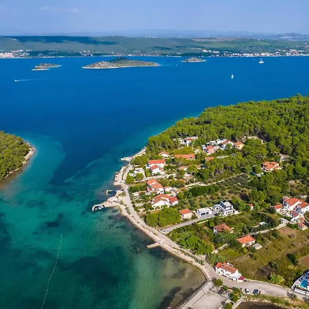 My Dalmatia - Sea View Naledi With Shared Pool Mrljane