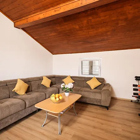 Apartment My Dalmatia - Sea View Naledi With Shared Pool *