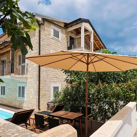 My Dalmatia - Sea View Naledi With Shared Pool