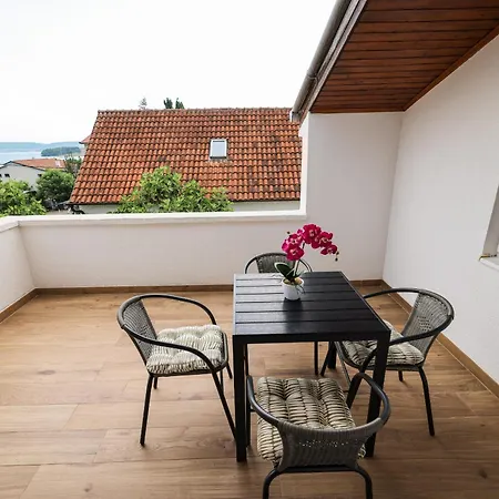 My Dalmatia - Sea View Naledi With Shared Pool Apartment *
