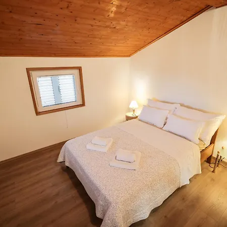 Apartment My Dalmatia - Sea View Naledi With Shared Pool