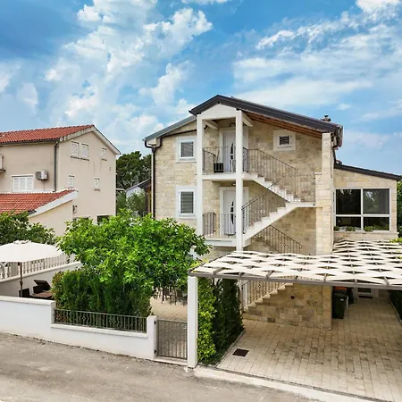 My Dalmatia - Sea View Naledi With Shared Pool Apartment *